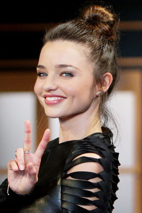 χτένισμα για Αγίου Βαλεντίνου miranda-kerr-letif
