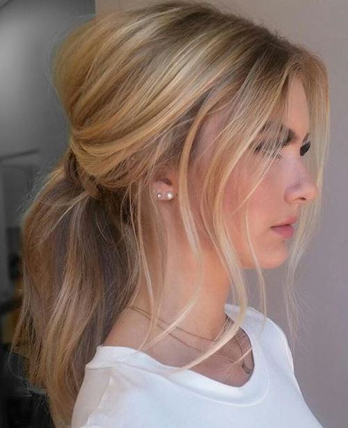 messy ponytail πρόταση